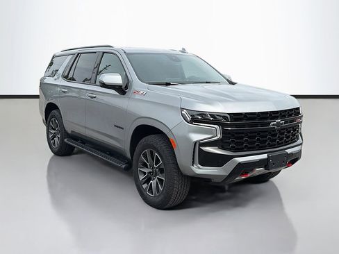 Used 2024 Chevrolet Tahoe Z71 w/ Luxury Package image 3