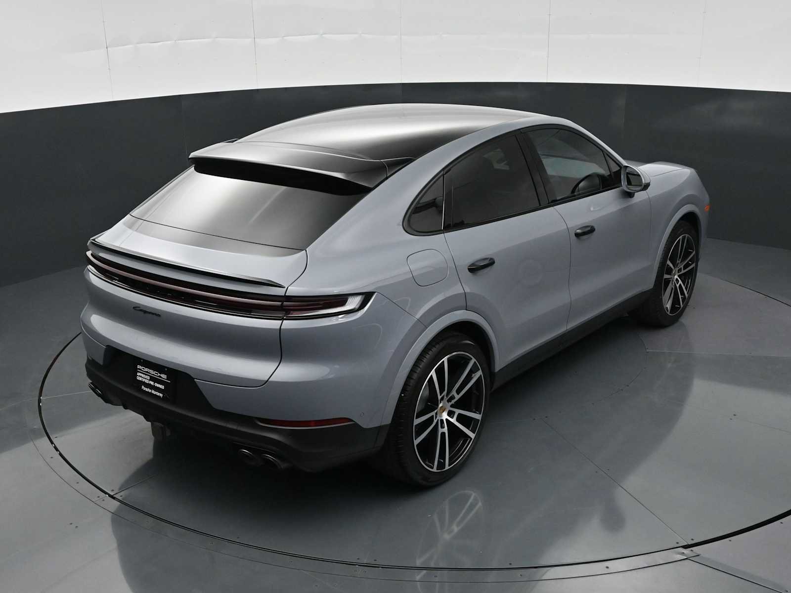 Certified 2024 Porsche Cayenne Coupe AWD/4WD image 34