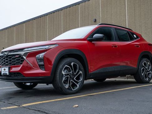 New 2026 Chevrolet Trax RS image 3