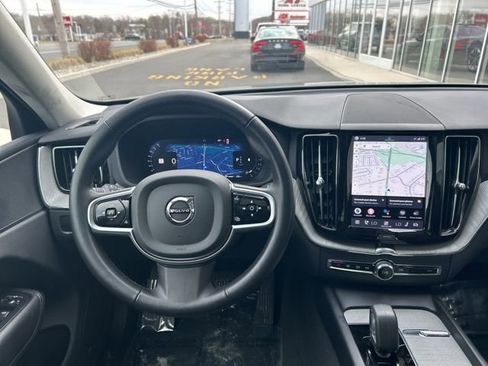 Certified 2025 Volvo XC60 B5 Plus AWD/4WD image 18