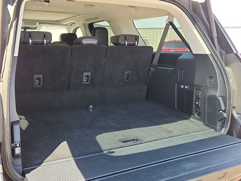 Used 2025 Ford Expedition Max Platinum AWD/4WD image 8