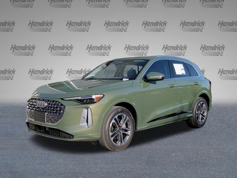 New 2025 Audi Q5 Prestige image 5