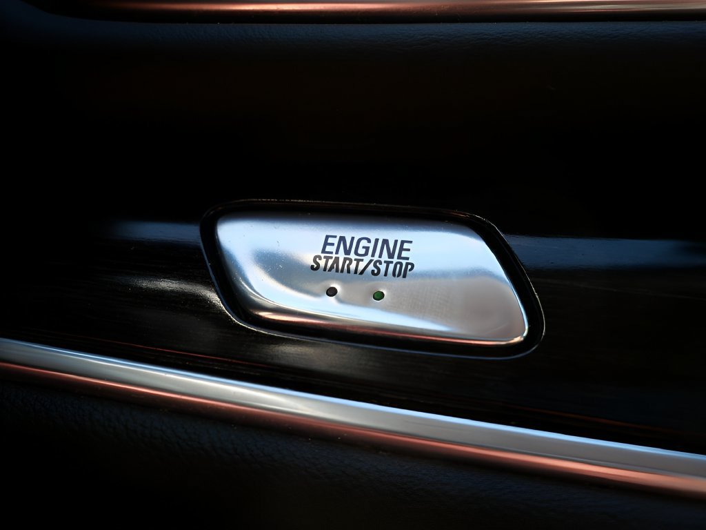 Used 2019 Buick Enclave Avenir w/ Avenir Technology Package AWD/4WD image 25