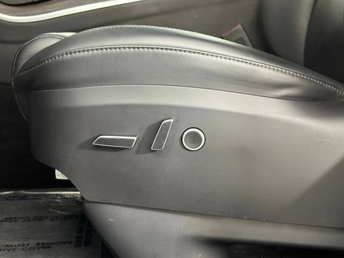 Used 2023 Tesla Model X AWD/4WD image 12