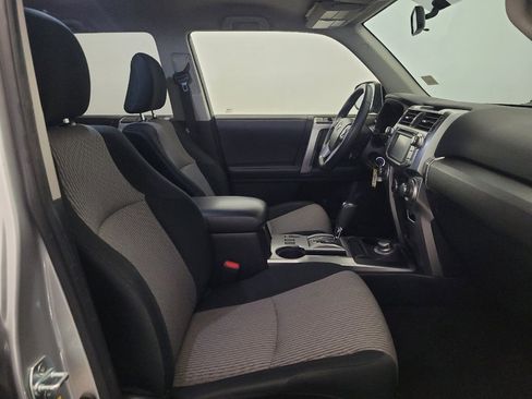 Used 2019 Toyota 4Runner SR5 AWD/4WD image 21