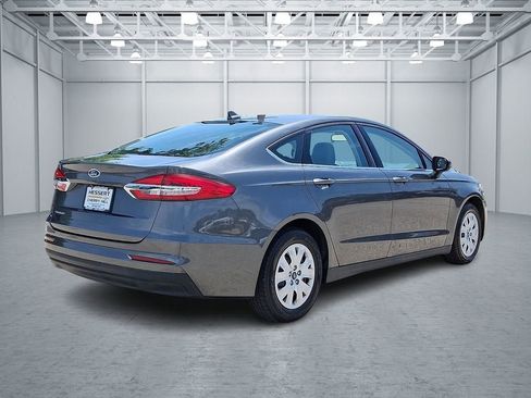 Used 2020 Ford Fusion S FWD image 5