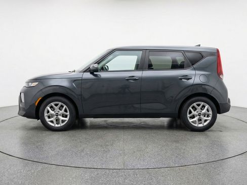 Used 2025 Kia Soul LX w/ LX Technology Package FWD image 5