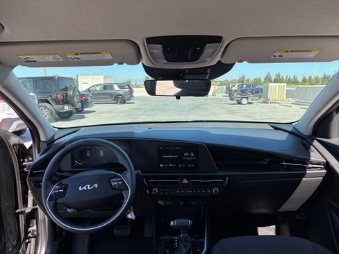 Used 2026 Kia Niro LX FWD image 31