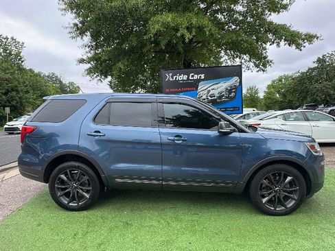 Used 2018 Ford Explorer XLT w/ Equipment Group 202A AWD/4WD image 7