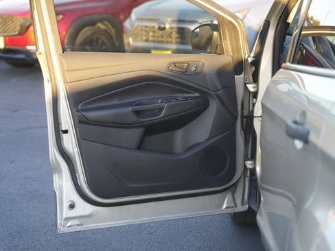 Used 2018 Ford Escape S image 29