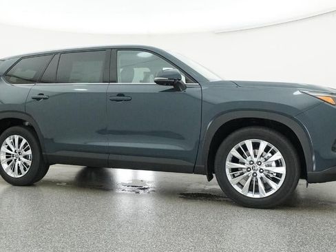 New 2026 Toyota Grand Highlander AWD image 28