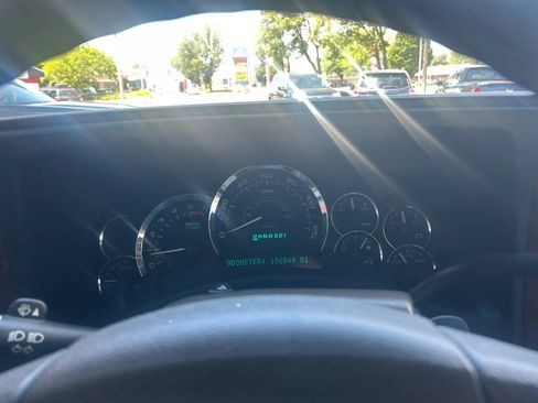 Used 2005 Cadillac Escalade AWD image 5