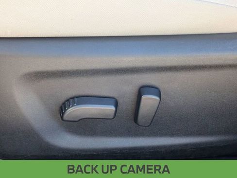 Used 2025 Nissan Altima 2.5 SV FWD image 14
