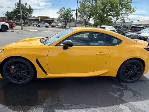 Used 2026 Subaru BRZ Series.Yellow RWD image 7