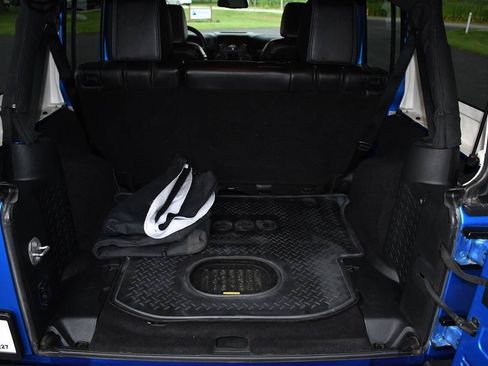 Used 2016 Jeep Wrangler Unlimited Sport AWD/4WD image 18