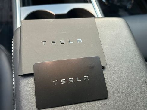 Used 2024 Tesla Model Y Long Range image 44