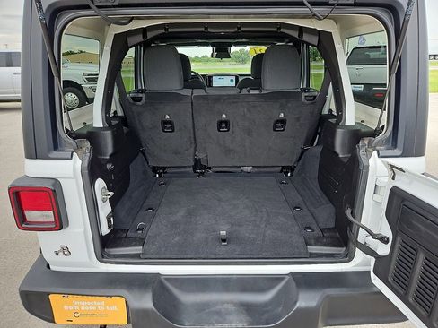 Used 2024 Jeep Wrangler Unlimited Sport AWD/4WD image 16