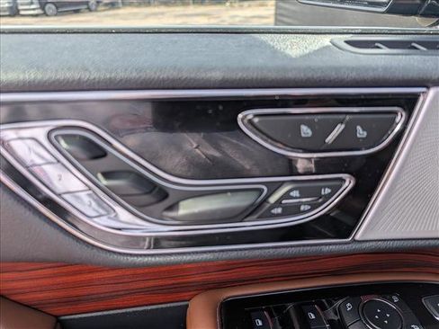 Used 2024 Lincoln Navigator L Reserve AWD/4WD image 36
