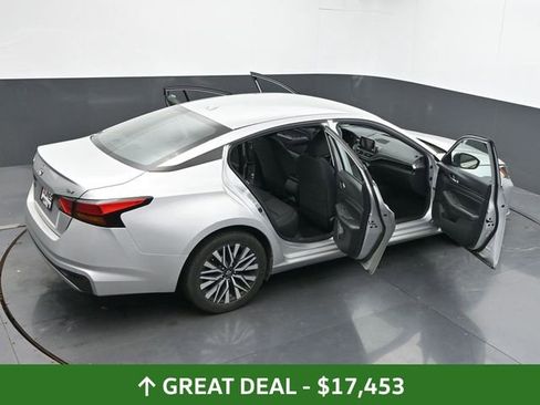 Used 2024 Nissan Altima 2.5 SV image 67