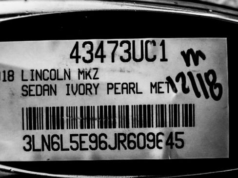 Used 2018 Lincoln MKZ Reserve image 26