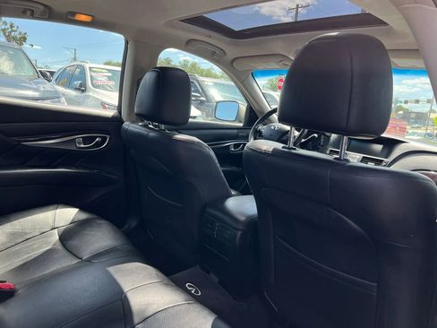 Used 2011 INFINITI M37 x w/ Premium Pkg image 16