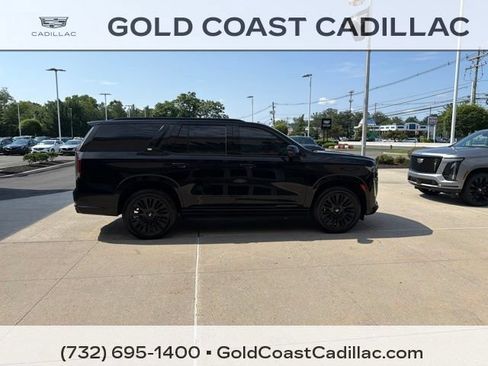 Used 2021 Cadillac Escalade Sport Platinum AWD/4WD image 4