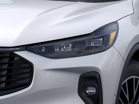 New 2024 Ford Escape SE w/ PHEV Premium Package FWD image 18