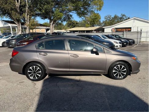 Used 2012 Honda Civic LX image 4