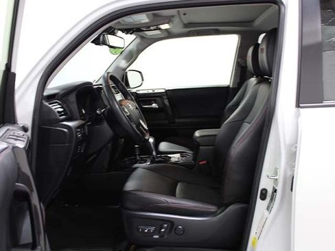 Certified 2024 Toyota 4Runner TRD Off-Road Premium w/ Moonroof Package AWD/4WD image 11