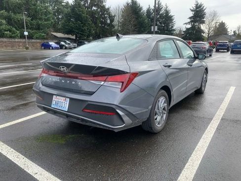 Certified 2024 Hyundai Elantra SEL image 3
