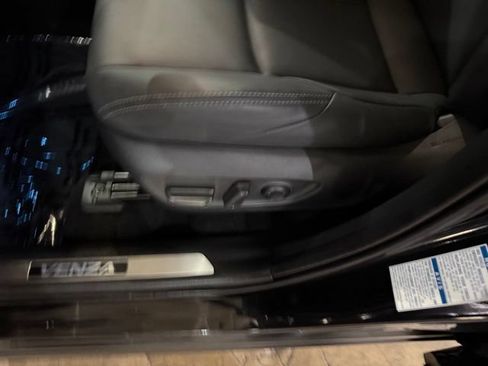 Used 2022 Toyota Venza XLE AWD/4WD image 24
