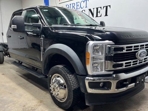 Used 2024 Ford F550 4x4 Crew Cab Super Duty image 2