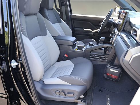 New 2026 Toyota Tacoma TRD Off-Road AWD/4WD image 16