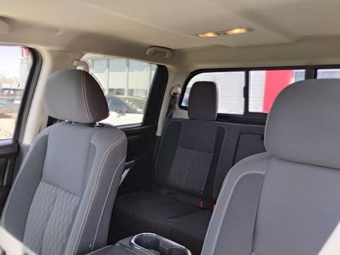 Used 2023 Nissan Titan SV w/ SV Convenience Package image 13