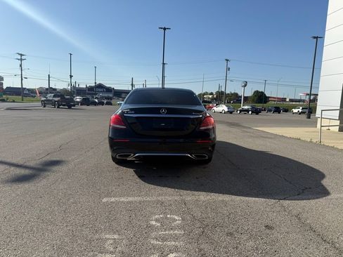 Used 2017 Mercedes-Benz E 300 4MATIC image 6