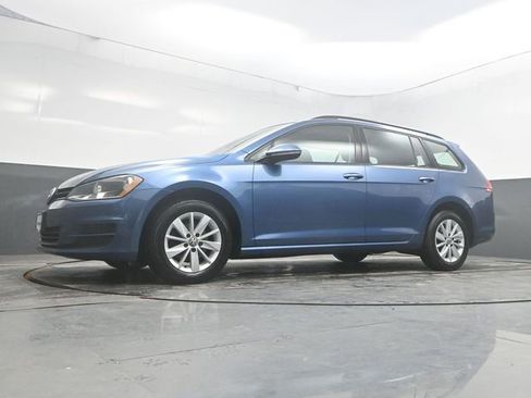 Used 2016 Volkswagen Golf S FWD image 34