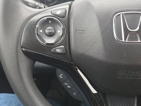 Used 2018 Honda HR-V EX image 35