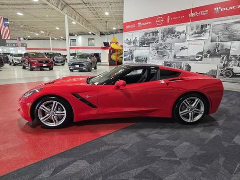 Used 2016 Chevrolet Corvette Stingray Coupe image 7