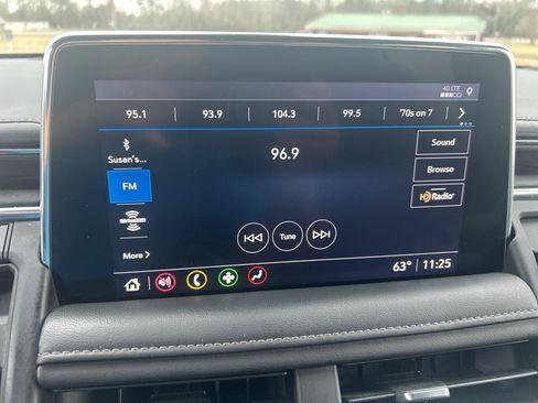 Used 2021 Chevrolet Tahoe Z71 w/ Z71 Signature Package image 28