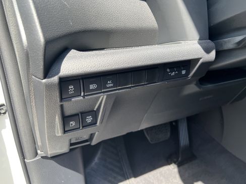 New 2026 Toyota Sienna XLE Woodland Edition image 10