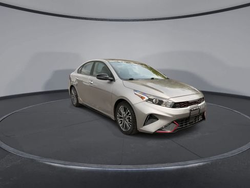 Used 2023 Kia Forte GT-Line w/ GT-Line Premium Package FWD image 2