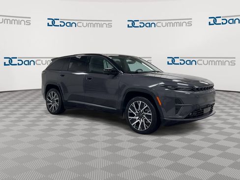 New 2025 Jeep Wagoneer S Limited image 2