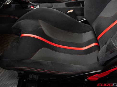 Used 2020 Ferrari 488 Pista Coupe RWD image 44