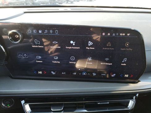 New 2026 Chevrolet Traverse LT w/ LPO, Floor Liner Package image 17