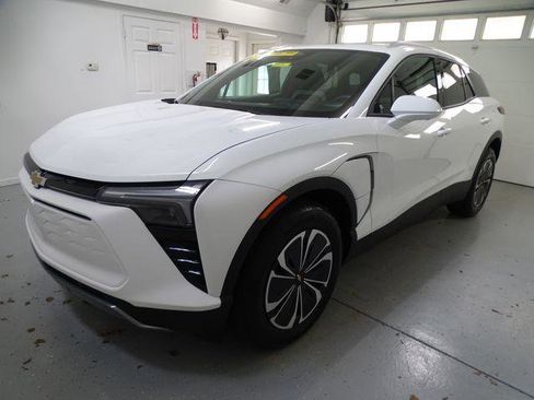 Used 2024 Chevrolet Blazer EV LT AWD/4WD image 16