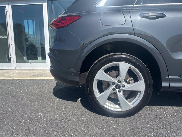 Used 2025 Audi Q5 Premium Plus w/ Premium Plus AWD/4WD image 5
