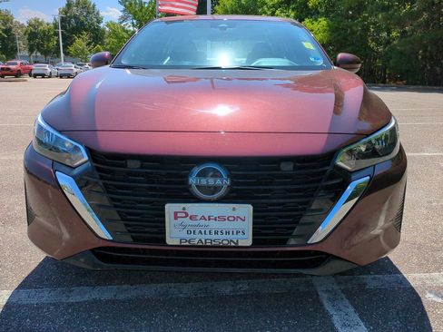 Used 2025 Nissan Sentra SV w/ All-Weather Package FWD image 9