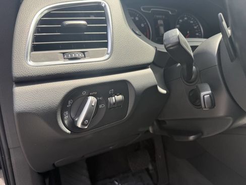 Used 2015 Audi Q3 2.0T Prestige AWD/4WD image 23