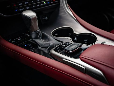 Used 2017 Lexus RX 450h AWD image 41