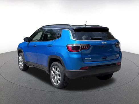 Used 2025 Jeep Compass Limited AWD/4WD image 10